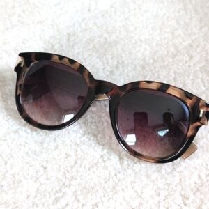 Laundry Tortoise Frame Sunglasses